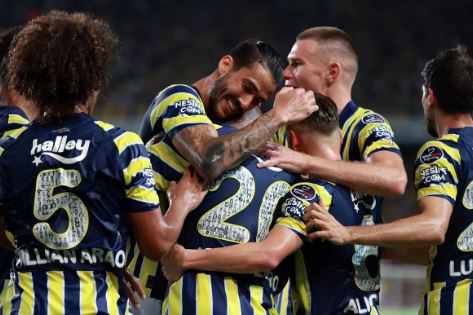 Foto - Fenerbahçe sahasında hata yapmadı