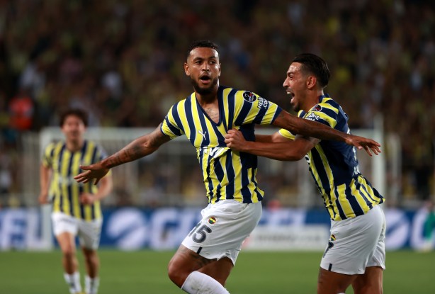 Foto - Fenerbahçe sahasında hata yapmadı