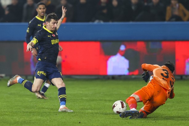 Foto - Fenerbahçe şok üstüne şok yaşadı! Bilerek ya da bilmeyerek yaptı: Süper lig devinden beklenmedik karar! Saha karıştı artık...