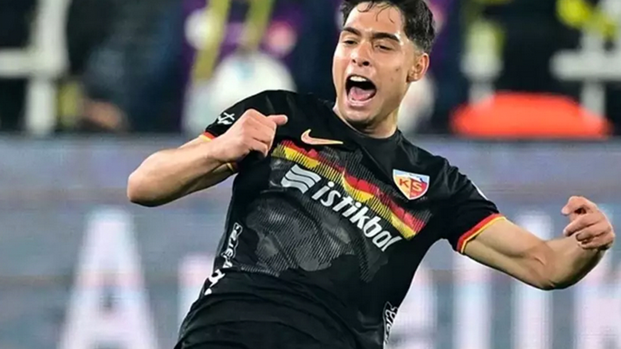 Fenerbahçe şokta: Talha maç sonu o yıldızlarla ilgili açıklama yapar ve... Avantajı kaybetti artık