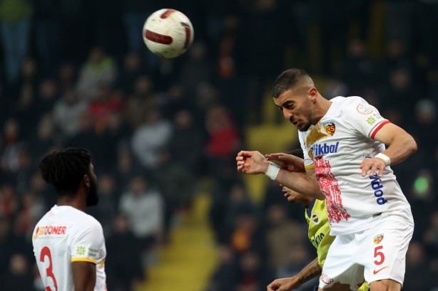 Foto - Fenerbahçe şokta! Transfer dünyasına geçecek operasyon! İsmail Kartal resti çekti…