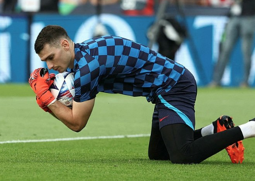 Foto - Fenerbahçe son dikkat çeken haberi verdi: Edin Dzeko ve Fred'in merak konusunu, bombayı patlatıyor!
