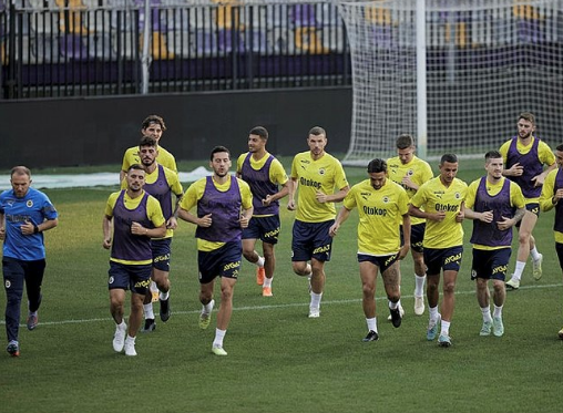 Foto - Fenerbahçe son dikkat çeken haberi verdi: Edin Dzeko ve Fred'in merak konusunu, bombayı patlatıyor!