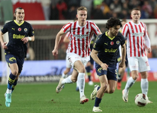 Fenerbahçe sonunda bu hamleyi yapacak! Heyecanlandıran gelişme! Eğer bu iş tutarsa euro yağacak...