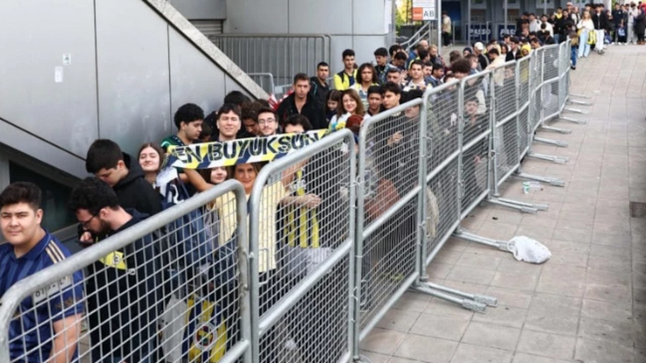 Foto - Fenerbahçe taraftarından Ederson çılgınlığı! Stadın önünde kuyruklar oluştu! 