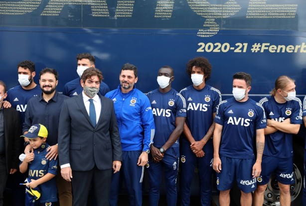 Foto - Fenerbahçe taraftarının tasarladığı otobüste bomba detay!