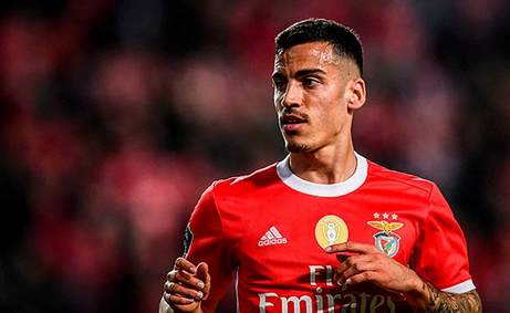 Fenerbahçe ve Galatasaray aynı Süper Lig'ten bir futbolcunun peşine düştü: İki takım da satacak