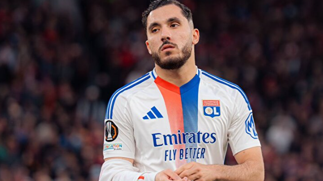 Foto - Fenerbahçe ve Galatasaray peşinde koşuyordu! Anlaşma sağlandı: Yıldız futbolcuyu bakın kim kaptı