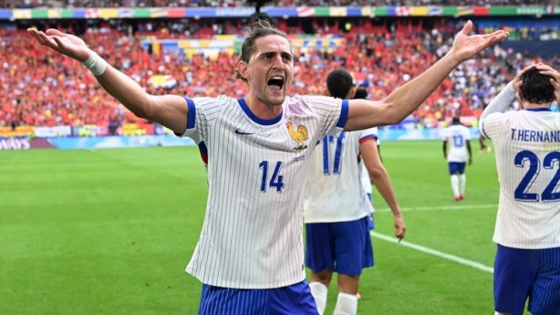 Fenerbahçe ve Galatasaray’ın ilgilendiği Fransız yıldız Rabiot kararını verdi