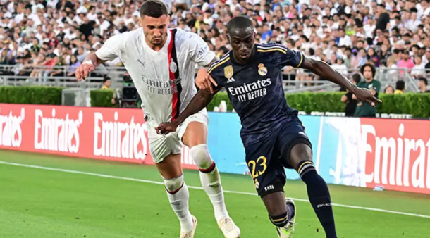 Foto - Fenerbahçe yıldız futbolcu için geri adım atmayacak! O tarihten sonra futbolcu uçacak...