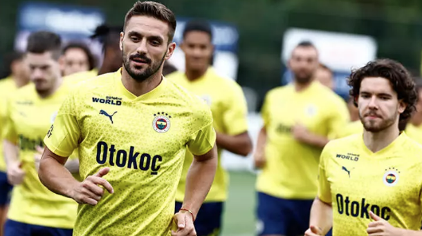 Fenerbahçe yıldız futbolcu için geri adım atmayacak! O tarihten sonra futbolcu uçacak...