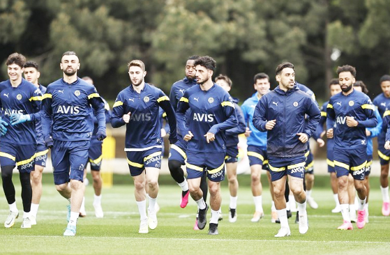 Fenerbahçe yılın bombasını patlatacak! Bu transfer günlerce hatta aylarca konuşulur...