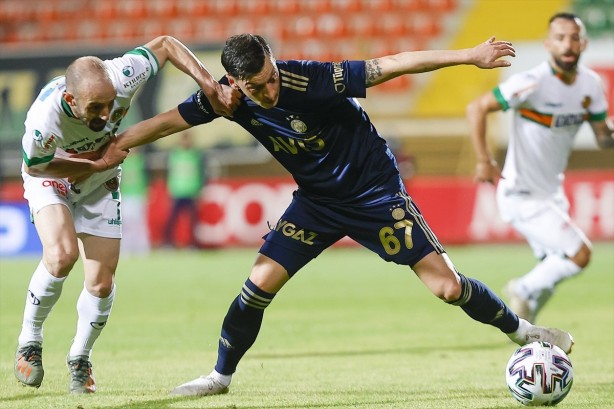 Foto - Fenerbahçe zirve yolunda hata yaptı