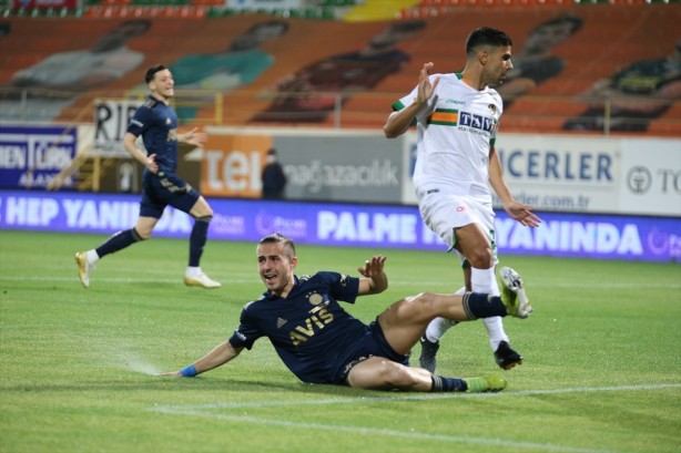 Foto - Fenerbahçe zirve yolunda hata yaptı