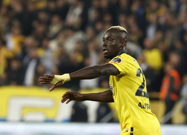 Foto - Fenerbahçe zirveye bir adım daha yaklaştı