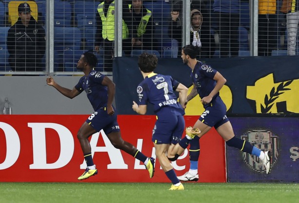 Foto - Fenerbahçe zirveye bir adım daha yaklaştı