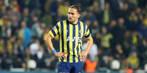 Foto - Fenerbahçe'de 2 ayrılık birden! Yeni transferler sonrası...