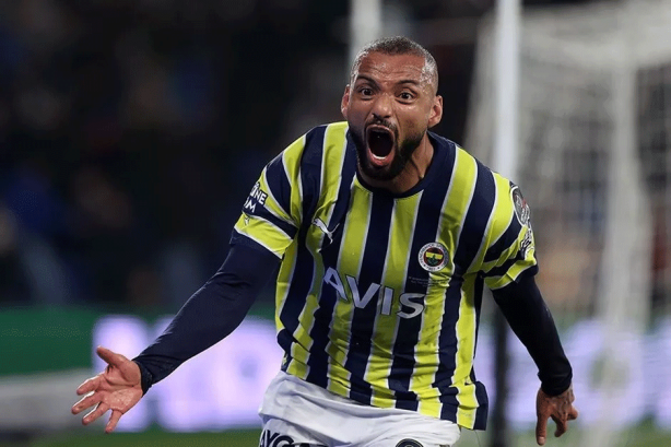 Foto - Fenerbahçe'de 8 oyuncuyla yollar ayrılıyor! Yönetim kararını verdi: O yıldızların bileti kesildi...