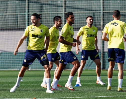 Fenerbahçe'de ayrılık yolda! Yeni adresi belli oluyor: Resmen bitti bu iş artık...