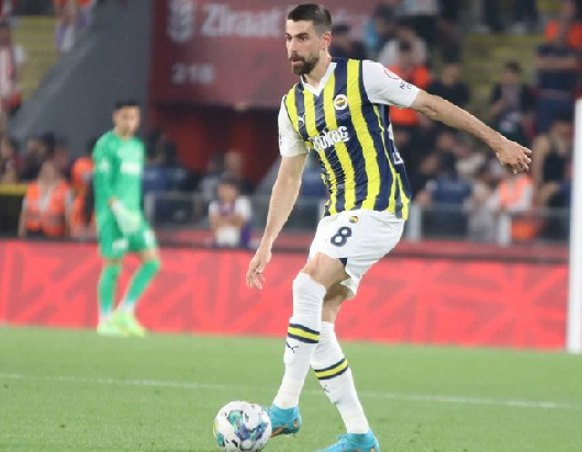 Fenerbahçe'de beklenen veda gerçekleşiyor! Nedeni belli oldu: Yıldız oyuncu ülkesine dönüyor