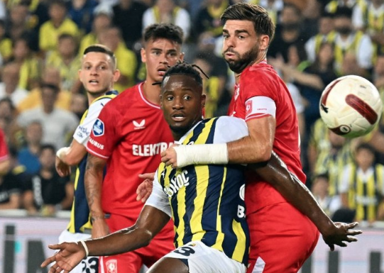 Foto - Fenerbahçe'de beklenmedik gelişme! Bir bu eksikti.. Ya transfer yatarsa...