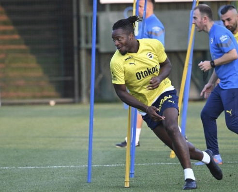 Foto - Fenerbahçe'de beklenmedik gelişme! Bir bu eksikti.. Ya transfer yatarsa...