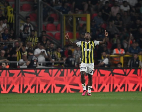 Fenerbahçe'de beklenmedik gelişme! Bir bu eksikti.. Ya transfer yatarsa...