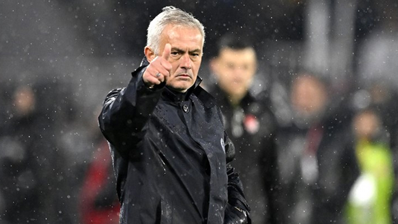 Foto - Fenerbahçe'de Benfica maçında soyunma odasına erken giden Jose Mourinho'nun sebebi ortaya çıktı!