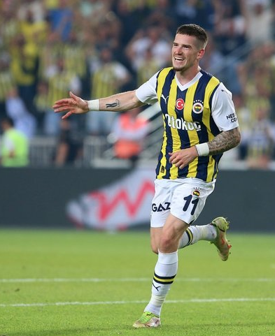 Foto - Fenerbahçe'de bu adamın başını yemeyin! Büyük transfer şu anda ne olacak kaygısında...