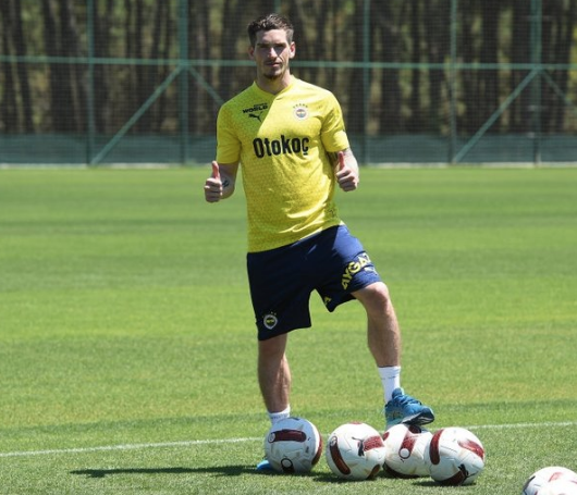 Foto - Fenerbahçe'de bu adamın başını yemeyin! Büyük transfer şu anda ne olacak kaygısında...