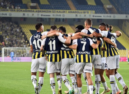 Foto - Fenerbahçe'de bu adamın başını yemeyin! Büyük transfer şu anda ne olacak kaygısında...