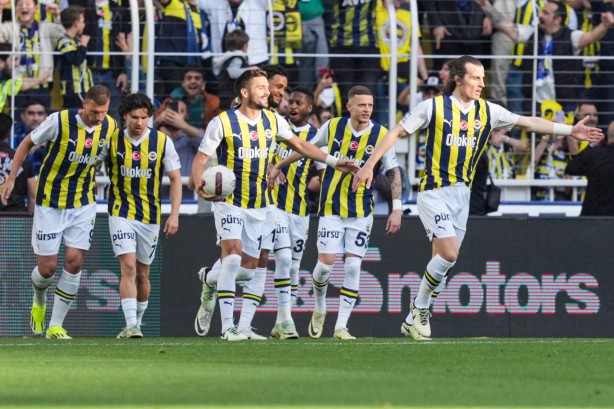 Fenerbahçe'de büyük kriz! "O isimler varsa ben yokum" Az önce Türkiye'ye duyuruldu...