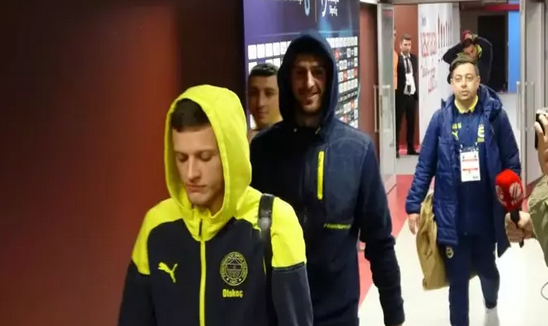Fenerbahçe'de büyük kriz patladı! Ali Koç dediğini yapacak, Aziz Yıldırım elinin tersiyle itti