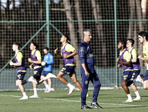 Foto - Fenerbahçe'de büyük kriz! Sözleşmeleri feshedilebilir: Görenler gözlerine inanamadı! 