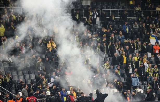 Foto - Fenerbahçe’de derbi sonrası büyük kıyım! Yönetim tam 6 oyuncunun biletini kesti…