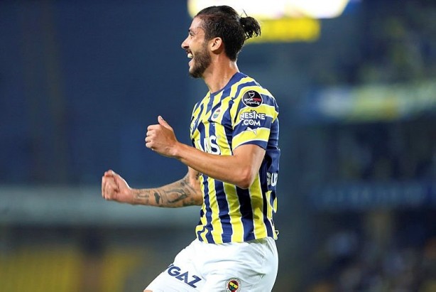 Foto - Fenerbahçe’de derbi sonrası büyük kıyım! Yönetim tam 6 oyuncunun biletini kesti…