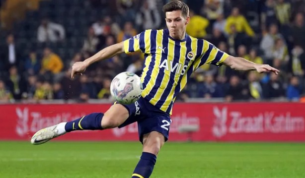 Foto - Fenerbahçe'de derbi sonrası büyük şok! 8 isim birden artık yolcu... Yer yerinden oynayacak!