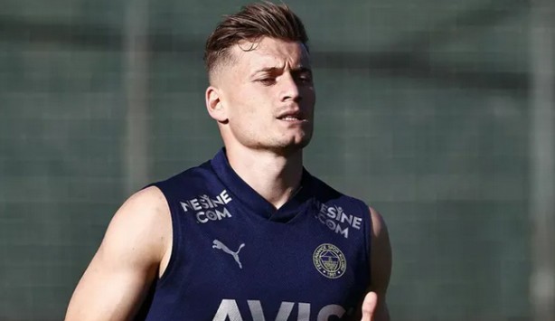 Foto - Fenerbahçe'de derbi sonrası büyük şok! 8 isim birden artık yolcu... Yer yerinden oynayacak!