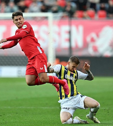 Foto - Fenerbahçe'de Dominik Livakovic ve Sebastian Szymanski gelişmesi!