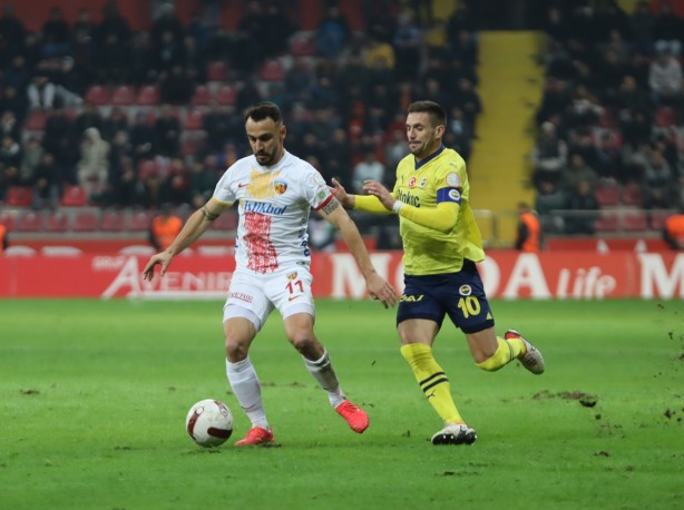 Foto - Fenerbahçe’de flaş değişiklik geliyor: Bütün takımı ilgilendiren karar çıktı: Belli oldu: Görülmemiş transfer…