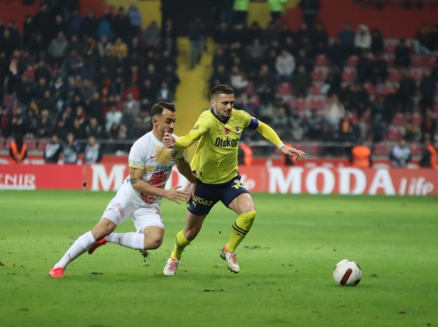 Foto - Fenerbahçe’de flaş değişiklik geliyor: Bütün takımı ilgilendiren karar çıktı: Belli oldu: Görülmemiş transfer…