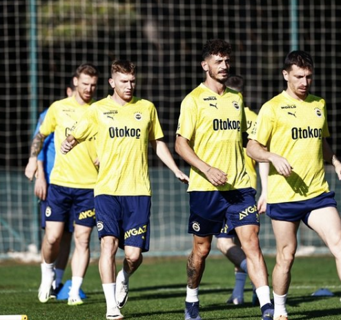 Foto - Fenerbahçe'de flaş gelişme! Resmi teklif yapıldı bile: Yılın fırsat transferi olacak...