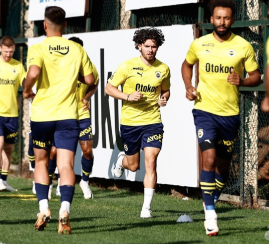 Foto - Fenerbahçe'de flaş gelişme! Resmi teklif yapıldı bile: Yılın fırsat transferi olacak...