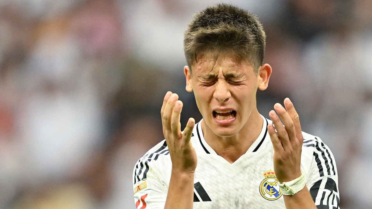 Foto - Fenerbahçe’de hareketli saatler: Peş peşe bombalar patlayacak: Tüm Türkiye’ye uyarı geldi: Ortalık yıkılıyor artık…