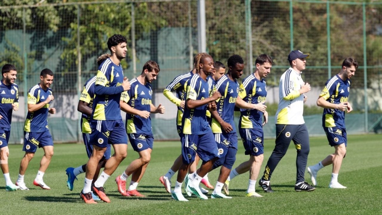 Fenerbahçe’de ibre Şampiyonlar Ligi’ne döndü! Aston Villa mesaisi başladı
