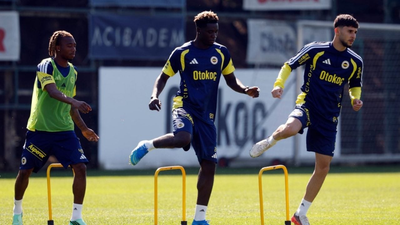 Foto - Fenerbahçe’de ibre Şampiyonlar Ligi’ne döndü! Aston Villa mesaisi başladı