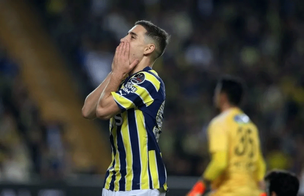 Foto - Fenerbahçe’de ilk ayrılık belli oldu! İşte yeni takımı...