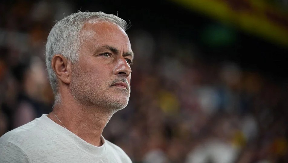 Foto - Fenerbahçe’de peş peşe ayrılıklar! Gözlerin çevrildiği Mourinho için son karar verildi 