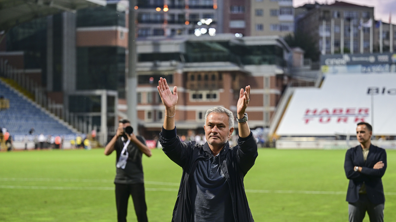 Foto - Fenerbahçe'de Polonyalı tartışması! Bu kez hiç beklemediği yerden geldi: Fenerbahçe’den beklenmedik yıldız açıklaması…