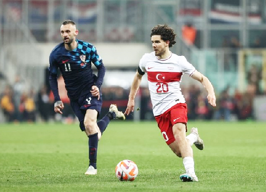 Foto - Fenerbahçe'de rekor kırarak veda edecek! O takımdan eurolar fışkıracak!